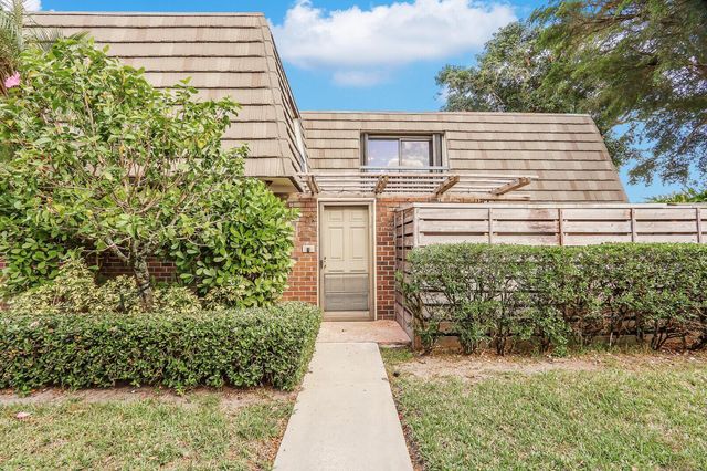 803 8th Terrace, Palm Beach Gardens, FL 33418