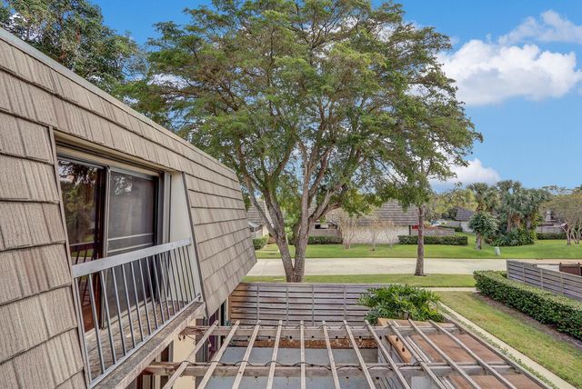 803 8th Terrace, Palm Beach Gardens, FL 33418