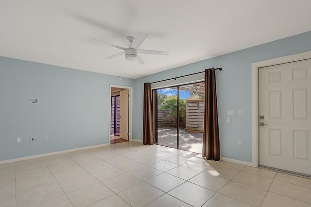 803 8th Terrace, Palm Beach Gardens, FL 33418