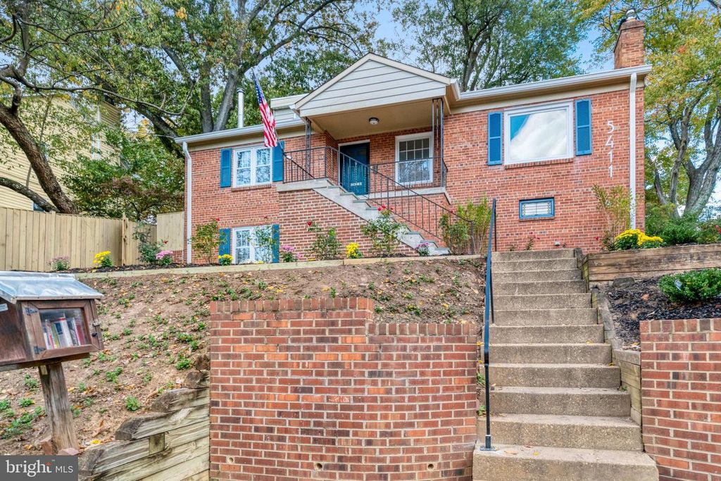 5411 22ND ST N, Arlington, VA 22205