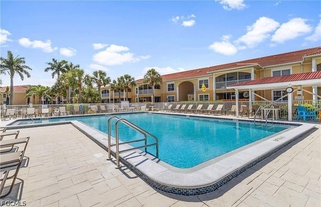 12515 McGregor BLVD 104, Fort Myers, FL 33919