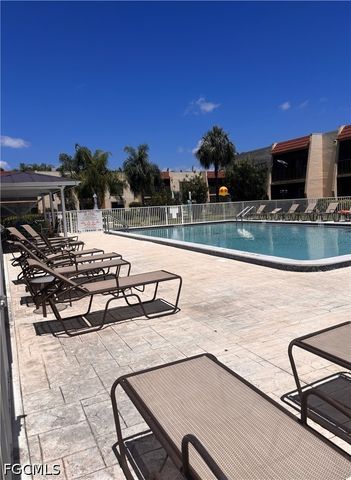 12515 McGregor BLVD 104, Fort Myers, FL 33919