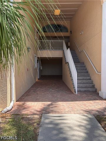 12515 McGregor BLVD 104, Fort Myers, FL 33919