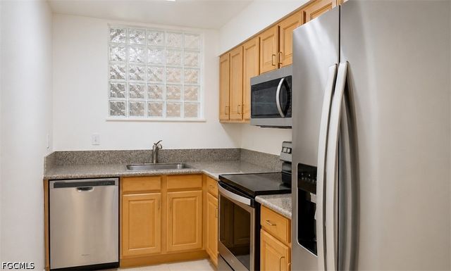 12515 McGregor BLVD 104, Fort Myers, FL 33919