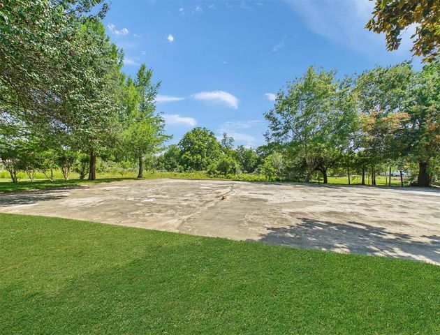 214 Caleta Circle, Richmond, TX 77406
