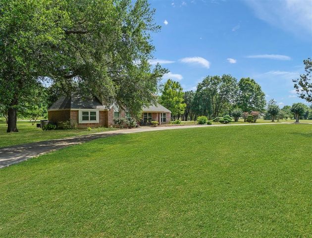 214 Caleta Circle, Richmond, TX 77406