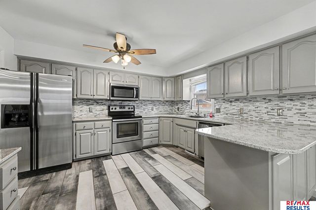 20116 Binney Circle, Omaha, NE 68022