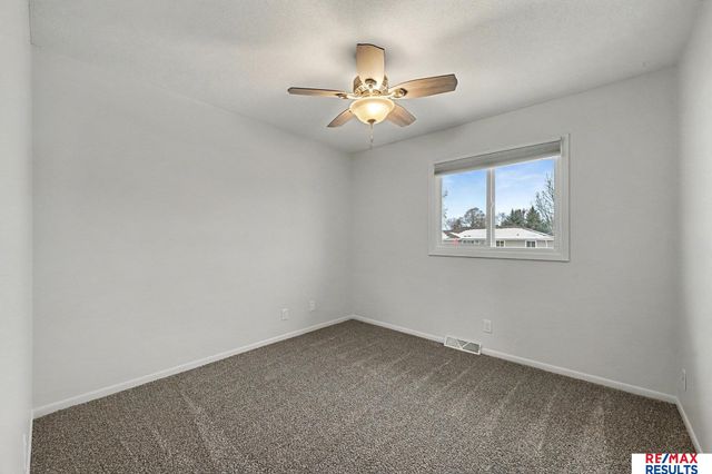 20116 Binney Circle, Omaha, NE 68022