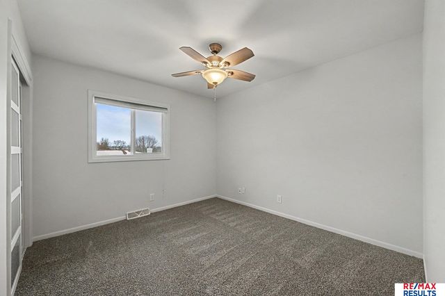 20116 Binney Circle, Omaha, NE 68022