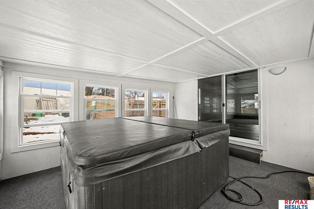 20116 Binney Circle, Omaha, NE 68022