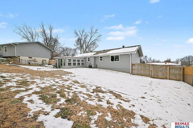 20116 Binney Circle, Omaha, NE 68022