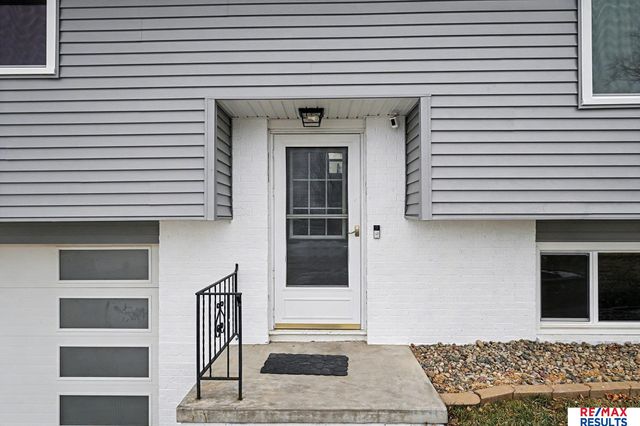 20116 Binney Circle, Omaha, NE 68022