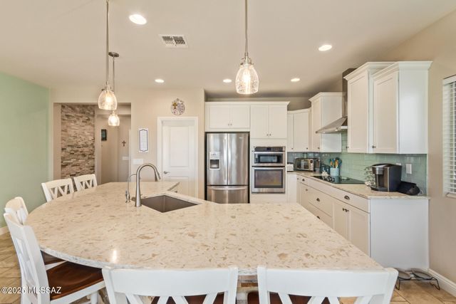 21458 E Patriot Lane, Red Rock, AZ 85145