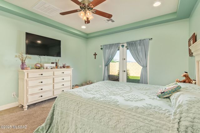 21458 E Patriot Lane, Red Rock, AZ 85145