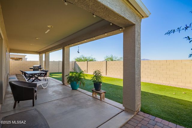 21458 E Patriot Lane, Red Rock, AZ 85145