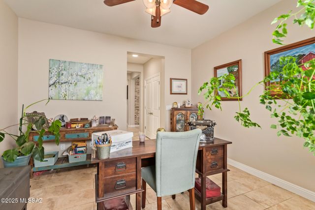 21458 E Patriot Lane, Red Rock, AZ 85145