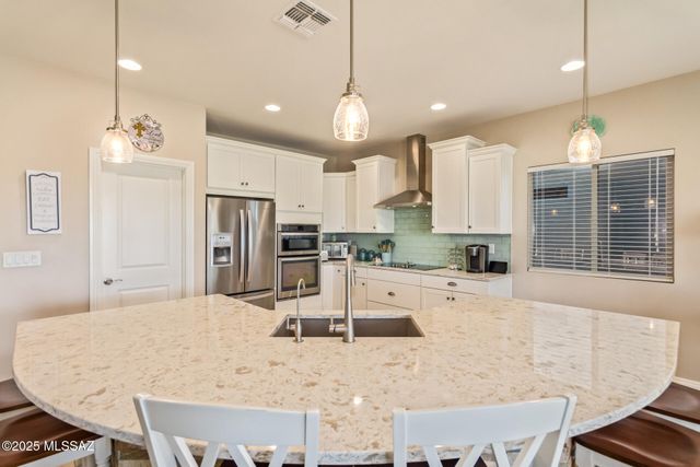 21458 E Patriot Lane, Red Rock, AZ 85145