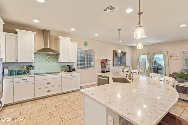 21458 E Patriot Lane, Red Rock, AZ 85145