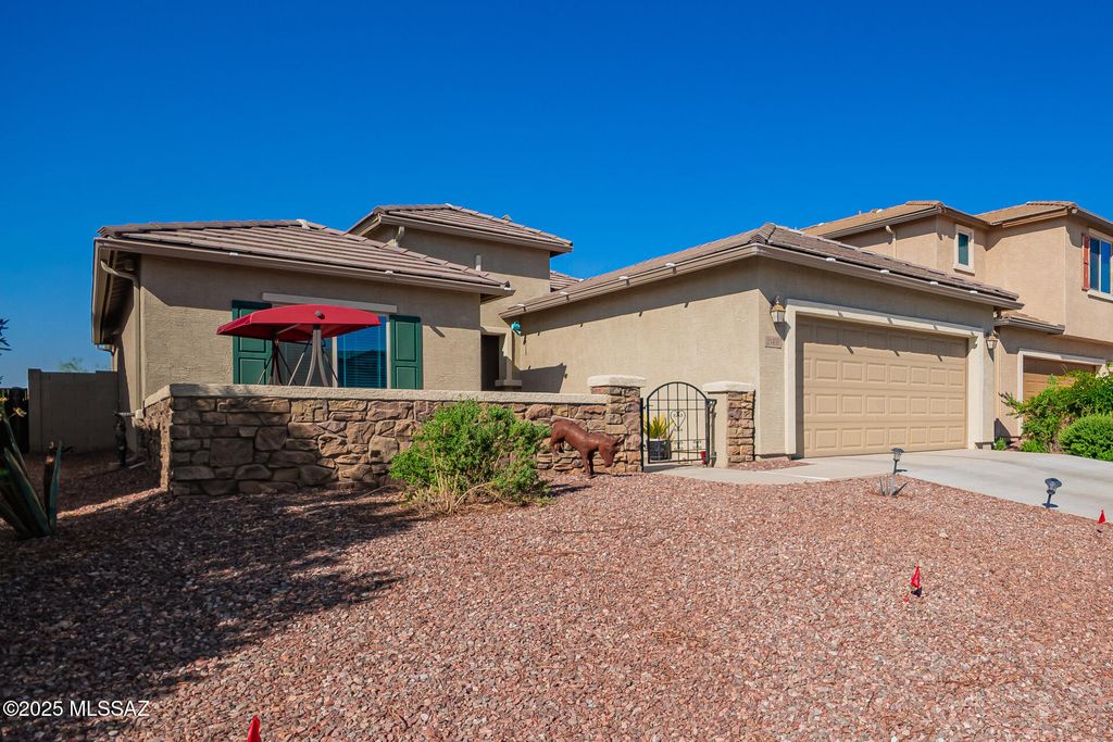21458 E Patriot Lane, Red Rock, AZ 85145