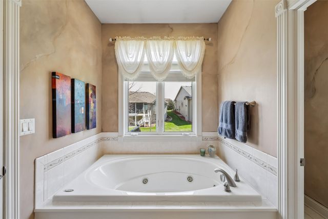 3505 154th Street, Urbandale, IA 50323