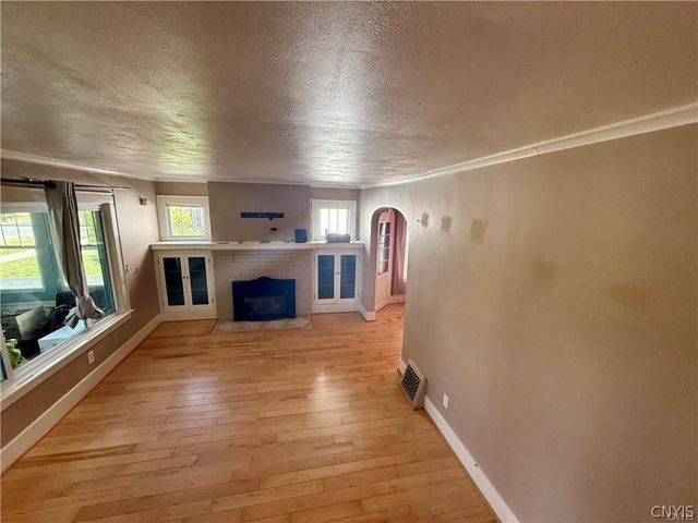 1038 Sunnycrest Road, Syracuse, NY 13206