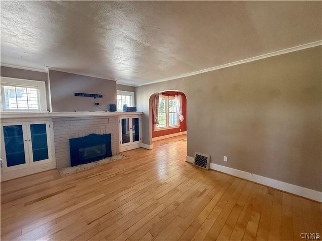 1038 Sunnycrest Road, Syracuse, NY 13206