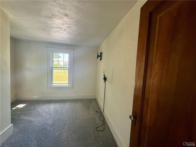 1038 Sunnycrest Road, Syracuse, NY 13206