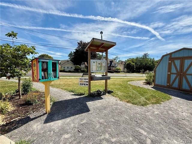 1038 Sunnycrest Road, Syracuse, NY 13206