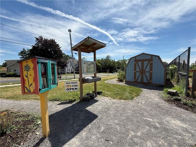 1038 Sunnycrest Road, Syracuse, NY 13206