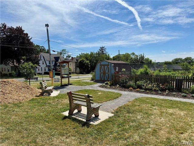 1038 Sunnycrest Road, Syracuse, NY 13206