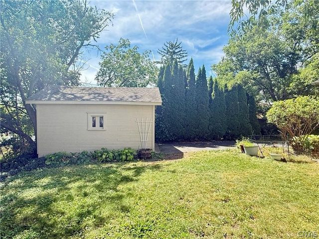 1038 Sunnycrest Road, Syracuse, NY 13206