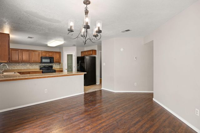 8635 Casa Verde Avenue NW, Albuquerque, NM 87120