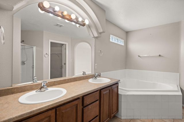 8635 Casa Verde Avenue NW, Albuquerque, NM 87120