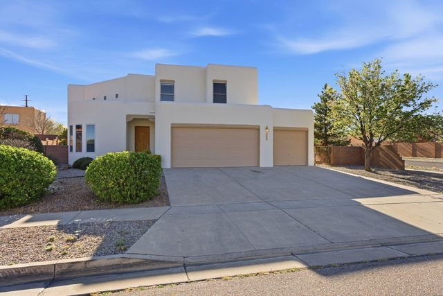 8635 Casa Verde Avenue NW, Albuquerque, NM 87120