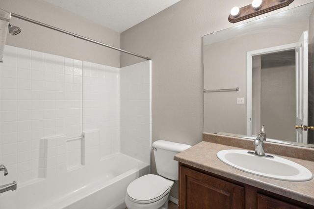 8635 Casa Verde Avenue NW, Albuquerque, NM 87120