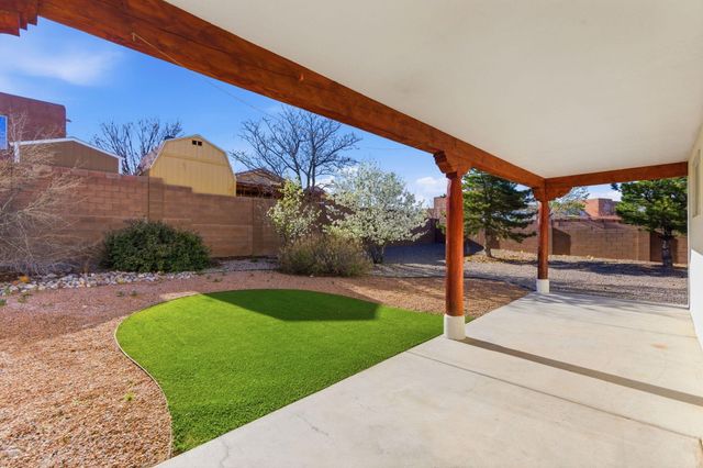 8635 Casa Verde Avenue NW, Albuquerque, NM 87120