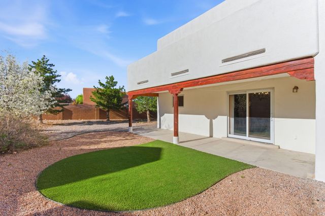 8635 Casa Verde Avenue NW, Albuquerque, NM 87120