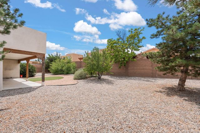 8635 Casa Verde Avenue NW, Albuquerque, NM 87120