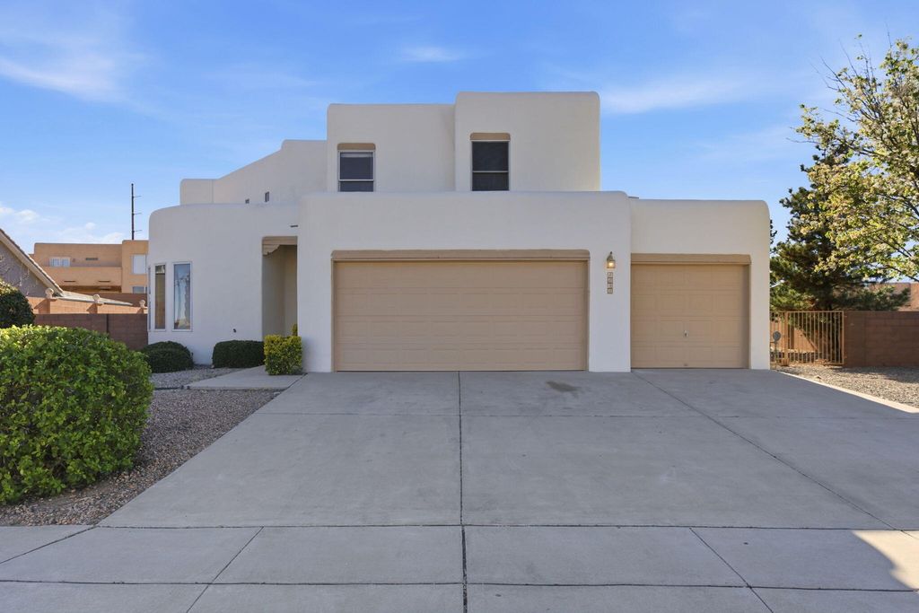 8635 Casa Verde Avenue NW, Albuquerque, NM 87120
