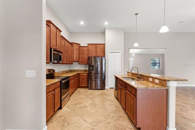 1317 GLENEAGLES LN, Davenport, FL 33896