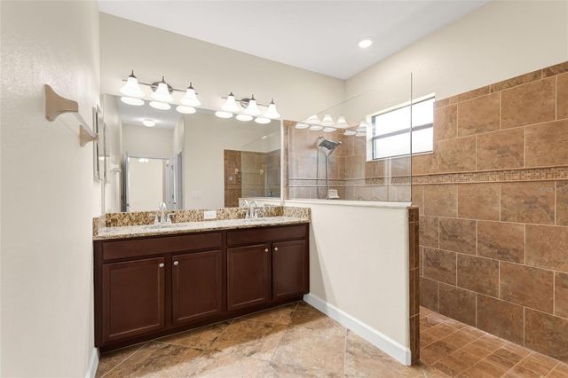 1317 GLENEAGLES LN, Davenport, FL 33896