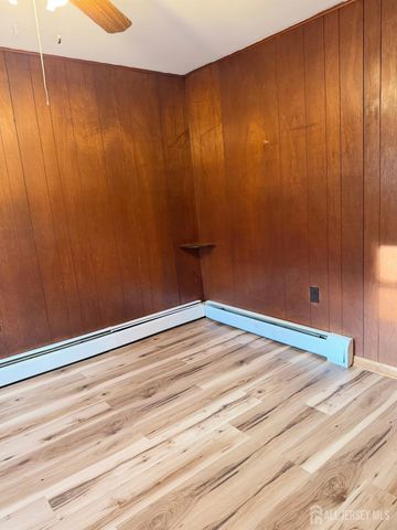 131 william Street, South River, NJ 08882