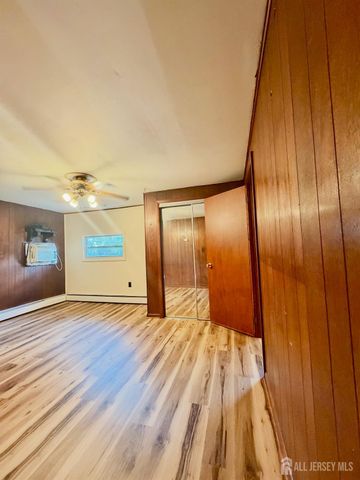 131 william Street, South River, NJ 08882