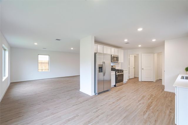 17914 Becker Landing Drive, Hockley, TX 77447