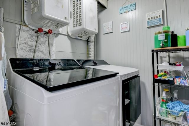 21 Normandy Circle, Hopatcong Boro, NJ 07843