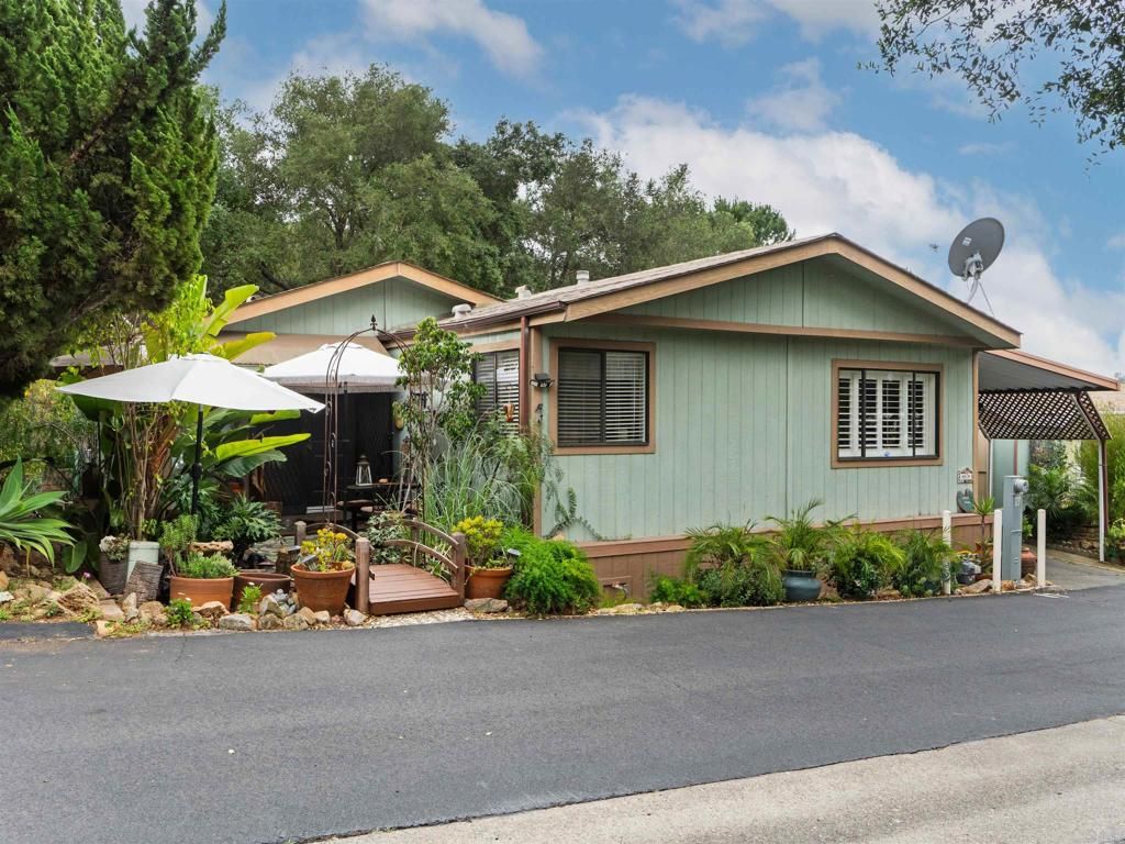 4747 Oak Crest Road 87, Fallbrook, CA 92028 — exterior