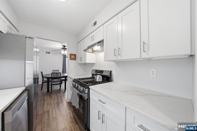 825 Riverside Avenue 203, Lyndhurst, NJ 07071