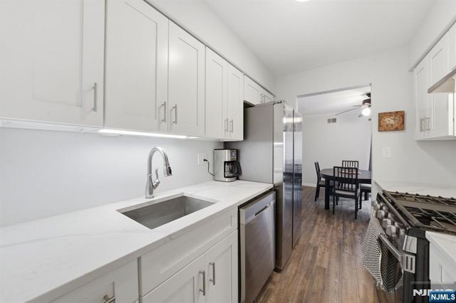 825 Riverside Avenue 203, Lyndhurst, NJ 07071