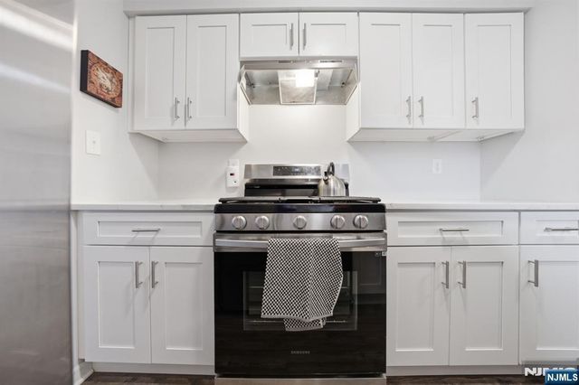 825 Riverside Avenue 203, Lyndhurst, NJ 07071