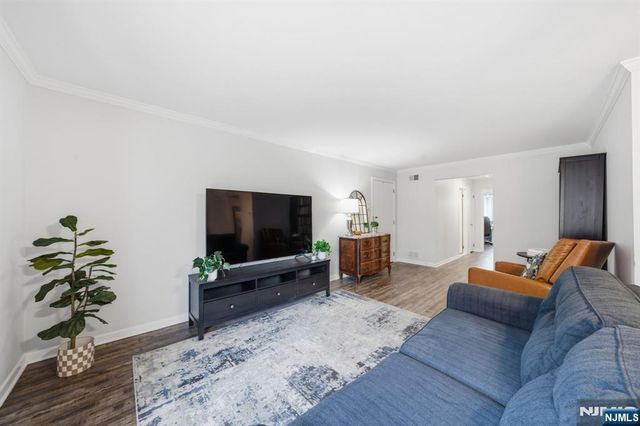 825 Riverside Avenue 203, Lyndhurst, NJ 07071